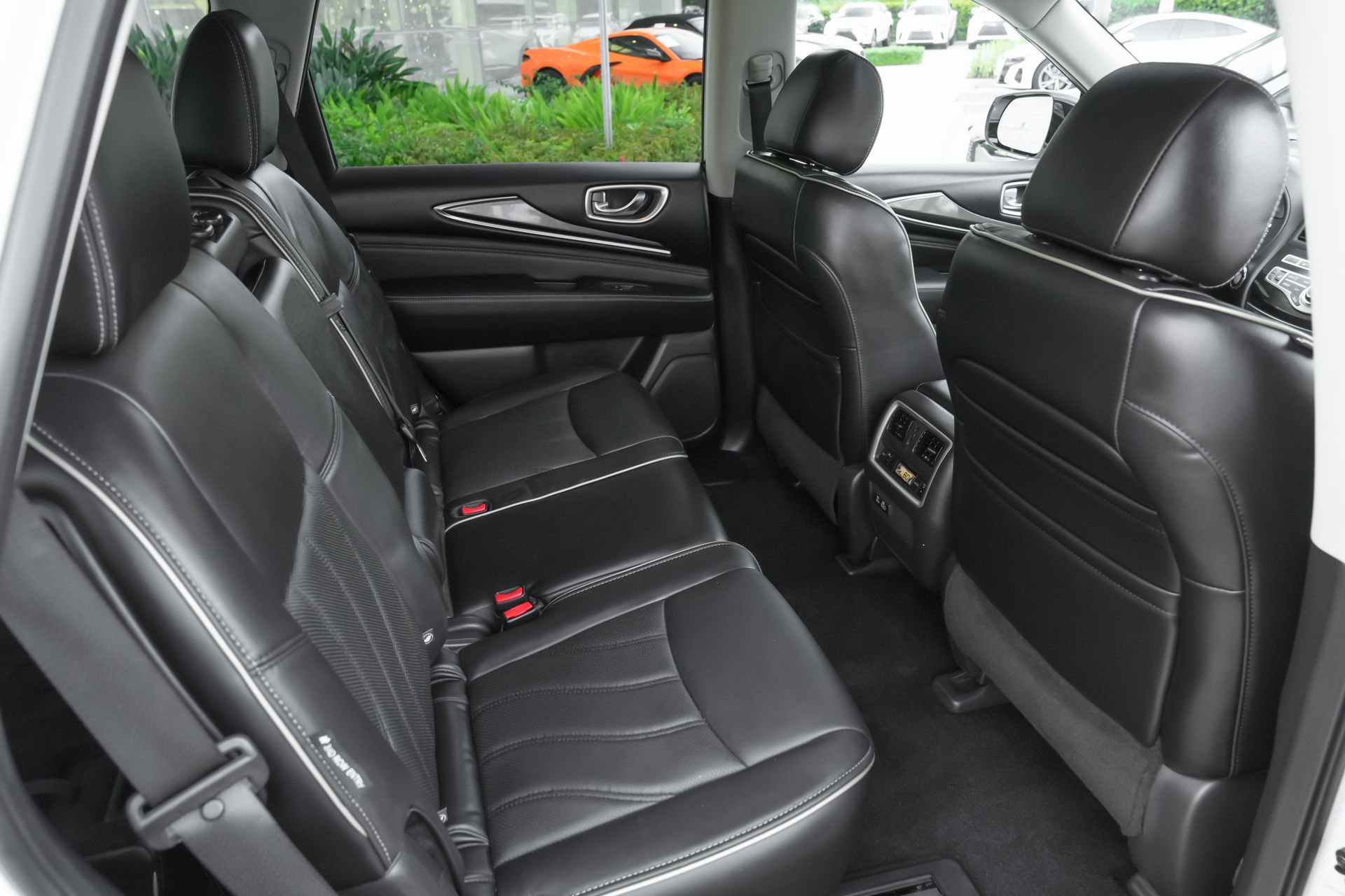 Used 2019 INFINITI QX60 Luxe w/ Essential Package image 34