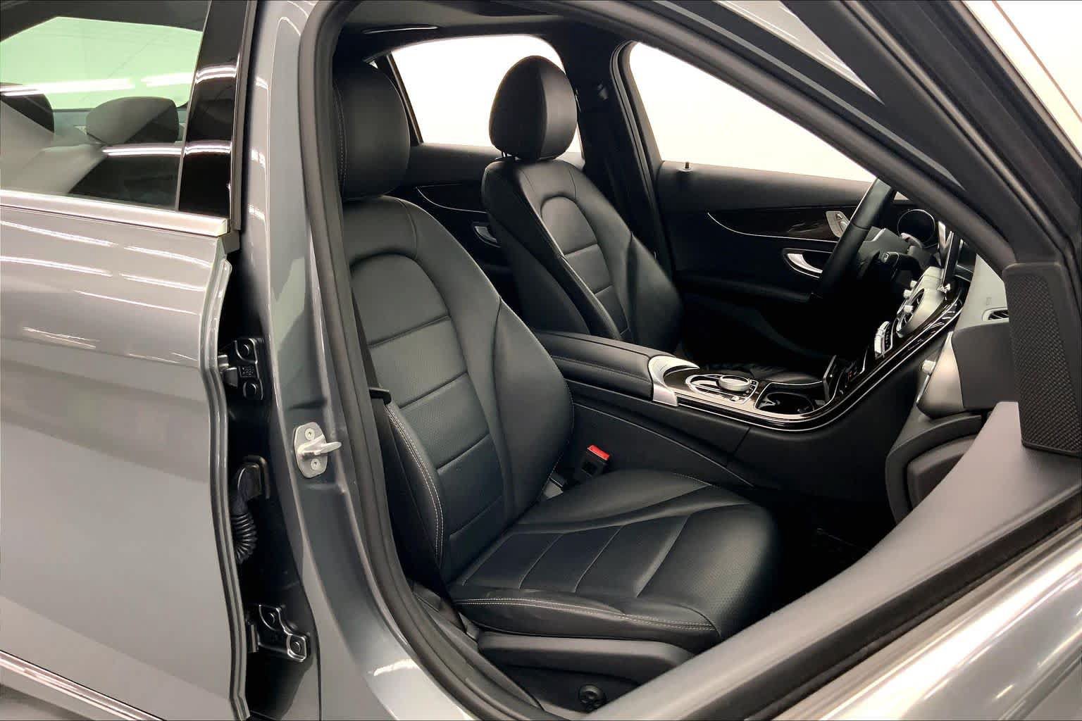 Used 2019 Mercedes-Benz C 300 Sedan image 11