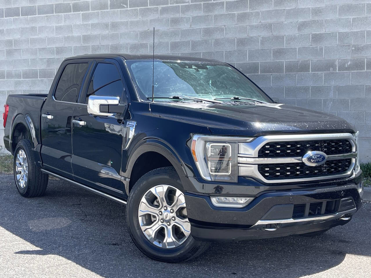 Used 2022 Ford F150 Platinum w/ FX4 Off-Road Package AWD/4WD image 2