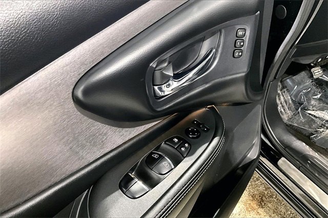 Used 2022 Nissan Murano SL image 38