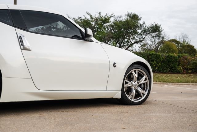 Used 2011 Nissan 370Z Touring w/ Sport Pkg image 22