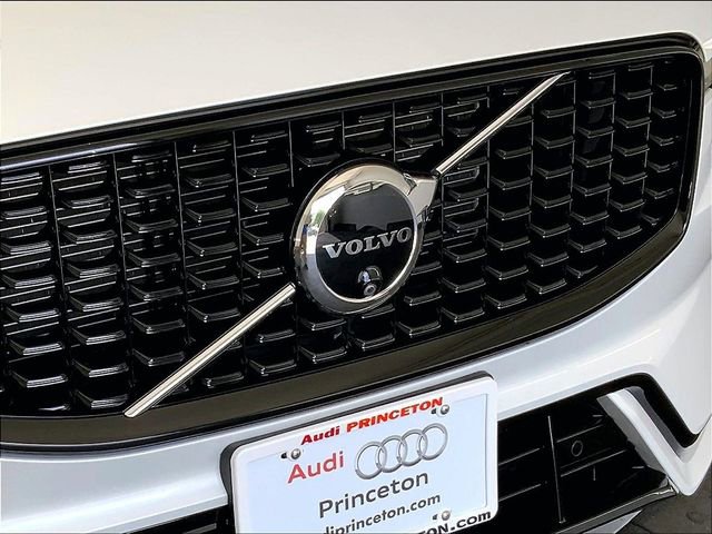 Used 2024 Volvo XC60 T8 Plus w/ Climate Package AWD/4WD image 30