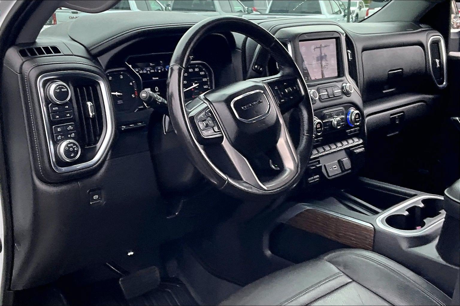 Used 2021 GMC Sierra 3500 Denali w/ Denali Ultimate Package AWD/4WD image 13