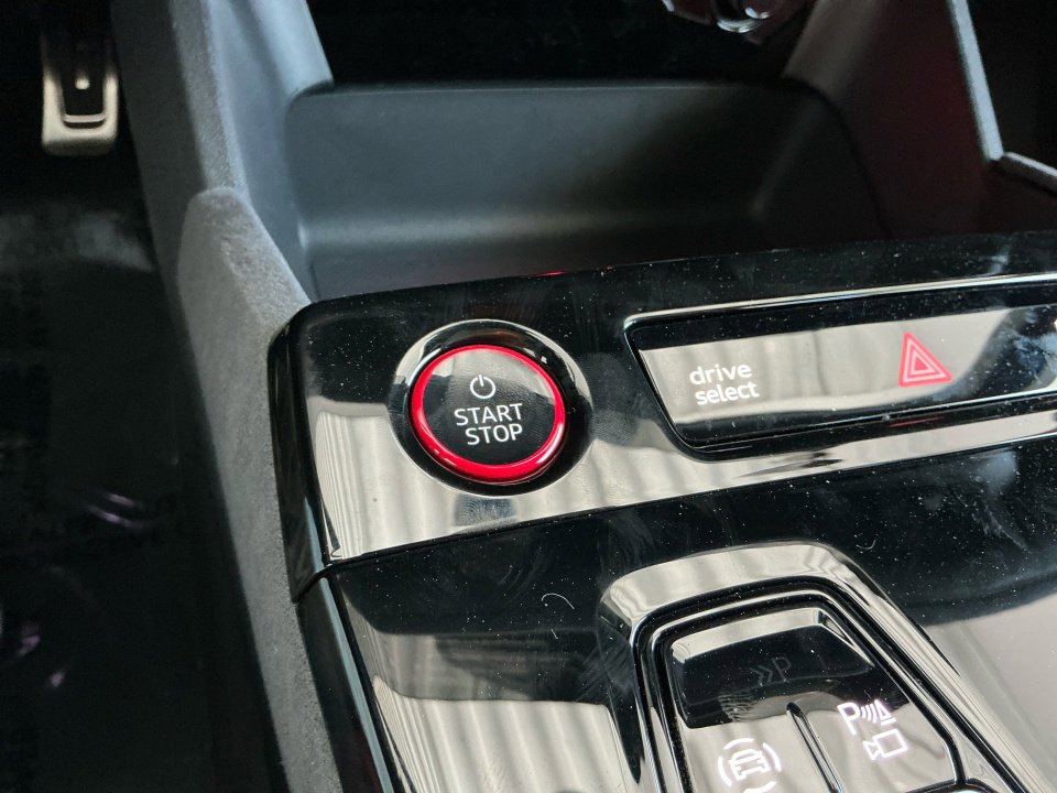 New 2025 Audi S6 e-tron Prestige image 19