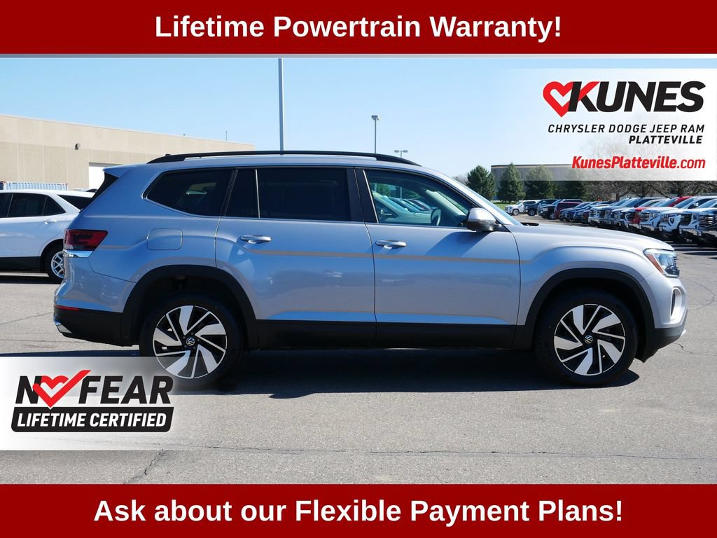 Used 2025 Volkswagen Atlas SE AWD/4WD image 11