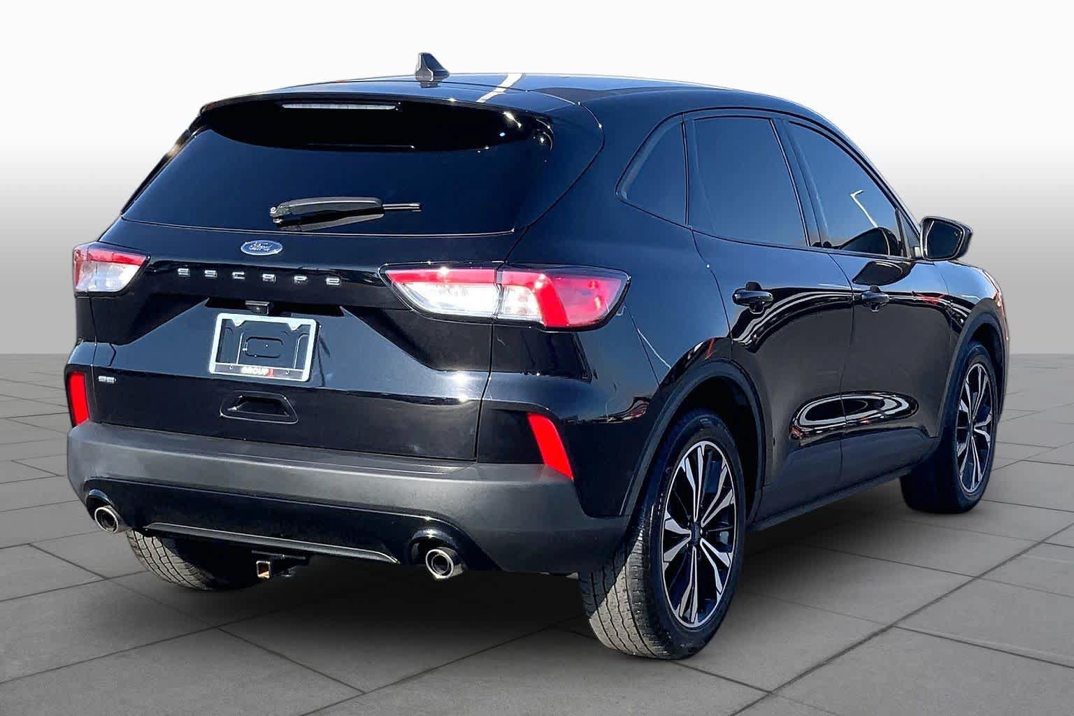 Used 2022 Ford Escape SE w/ SE Sport Appearance Package FWD image 13