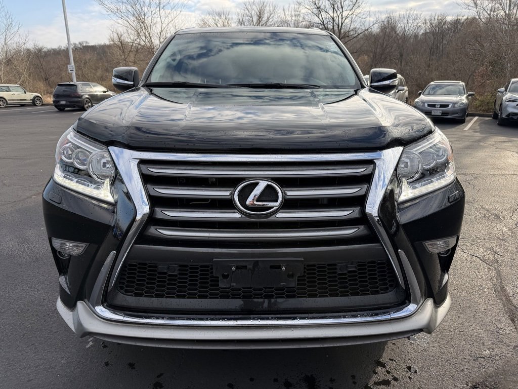 Used 2018 Lexus GX 460 image 2