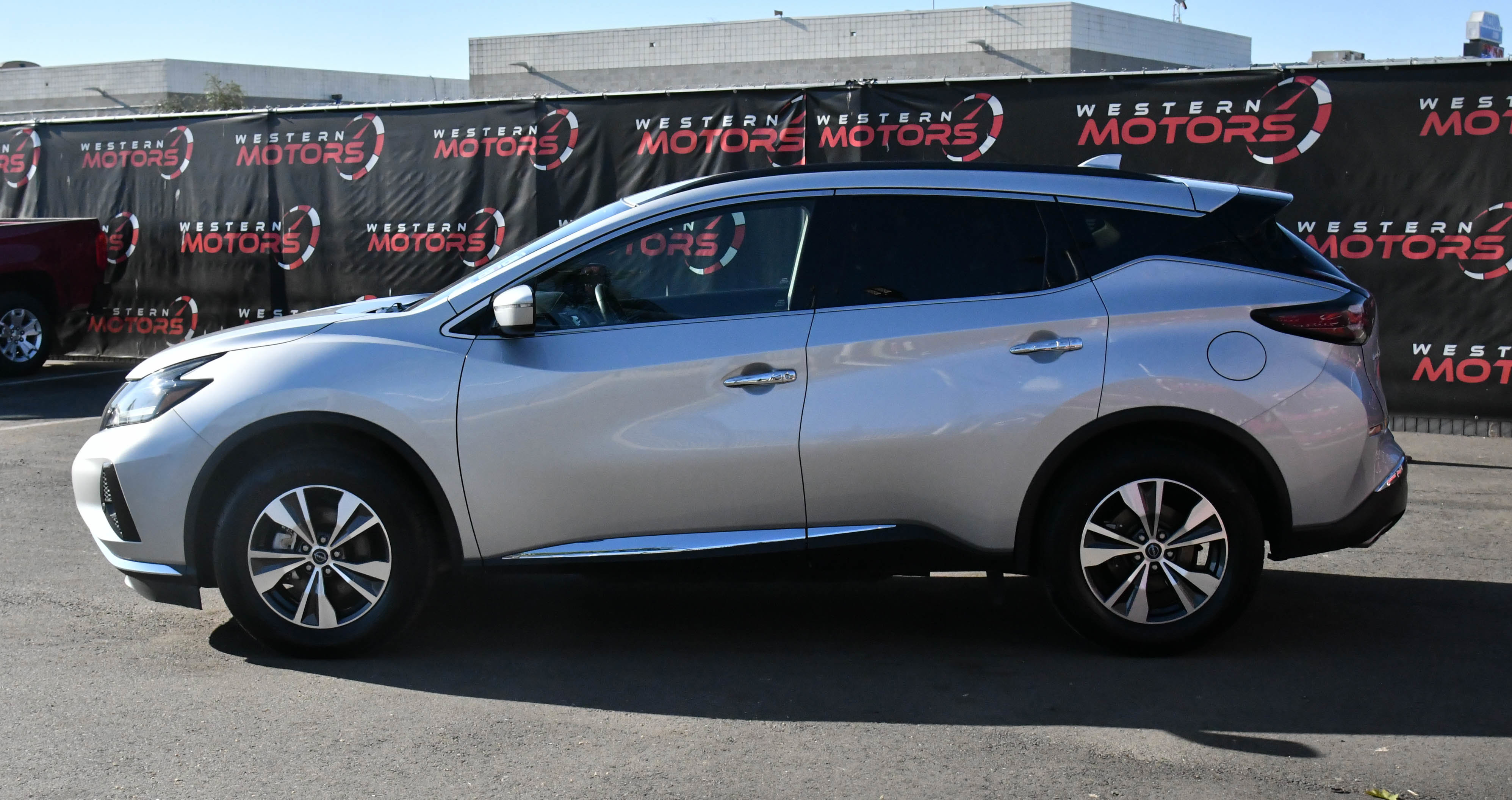 Used 2023 Nissan Murano SV image 4