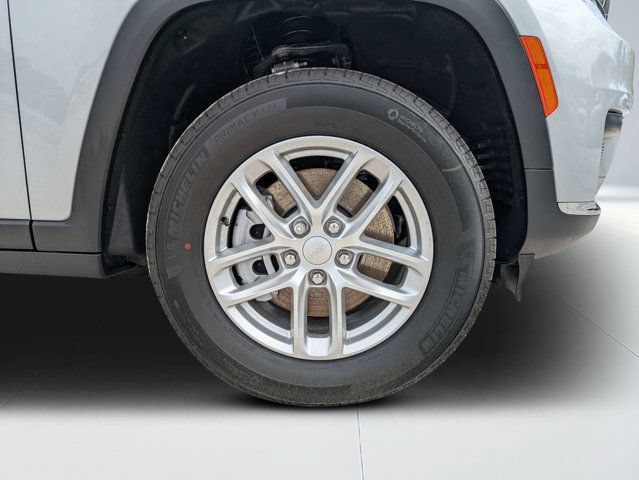 New 2026 Jeep Grand Cherokee L Laredo RWD image 10