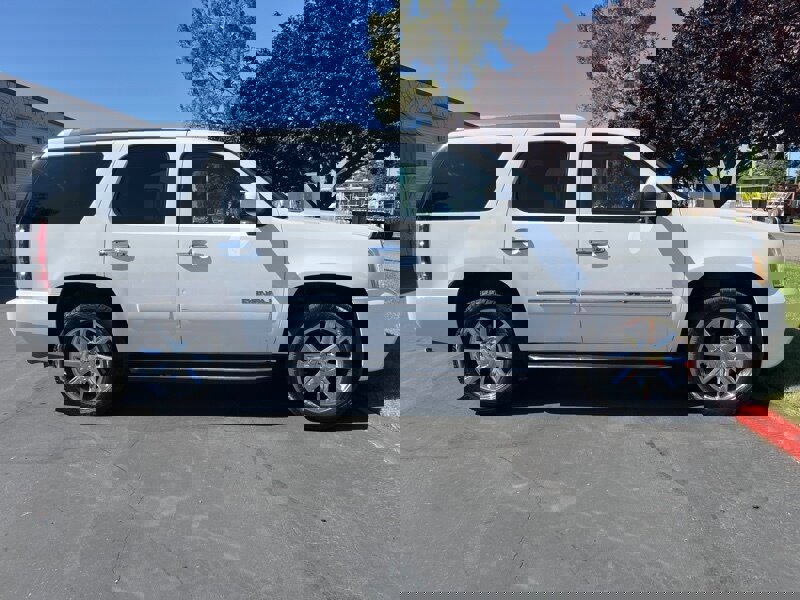 Used 2013 GMC Yukon Denali image 14