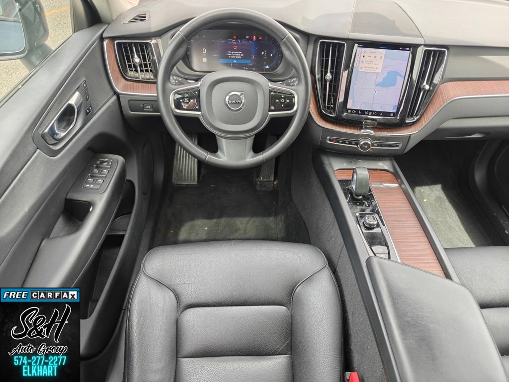 Used 2023 Volvo XC60 B5 Plus AWD/4WD image 4