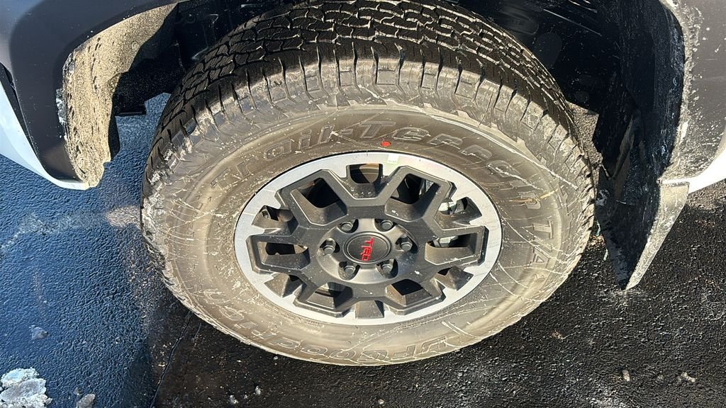 New 2025 Toyota Tacoma TRD Off-Road AWD/4WD image 37