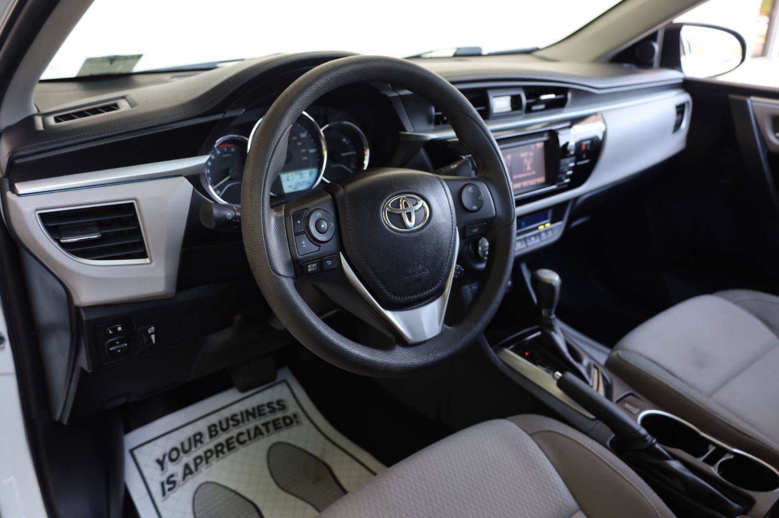 Used 2014 Toyota Corolla LE FWD image 14