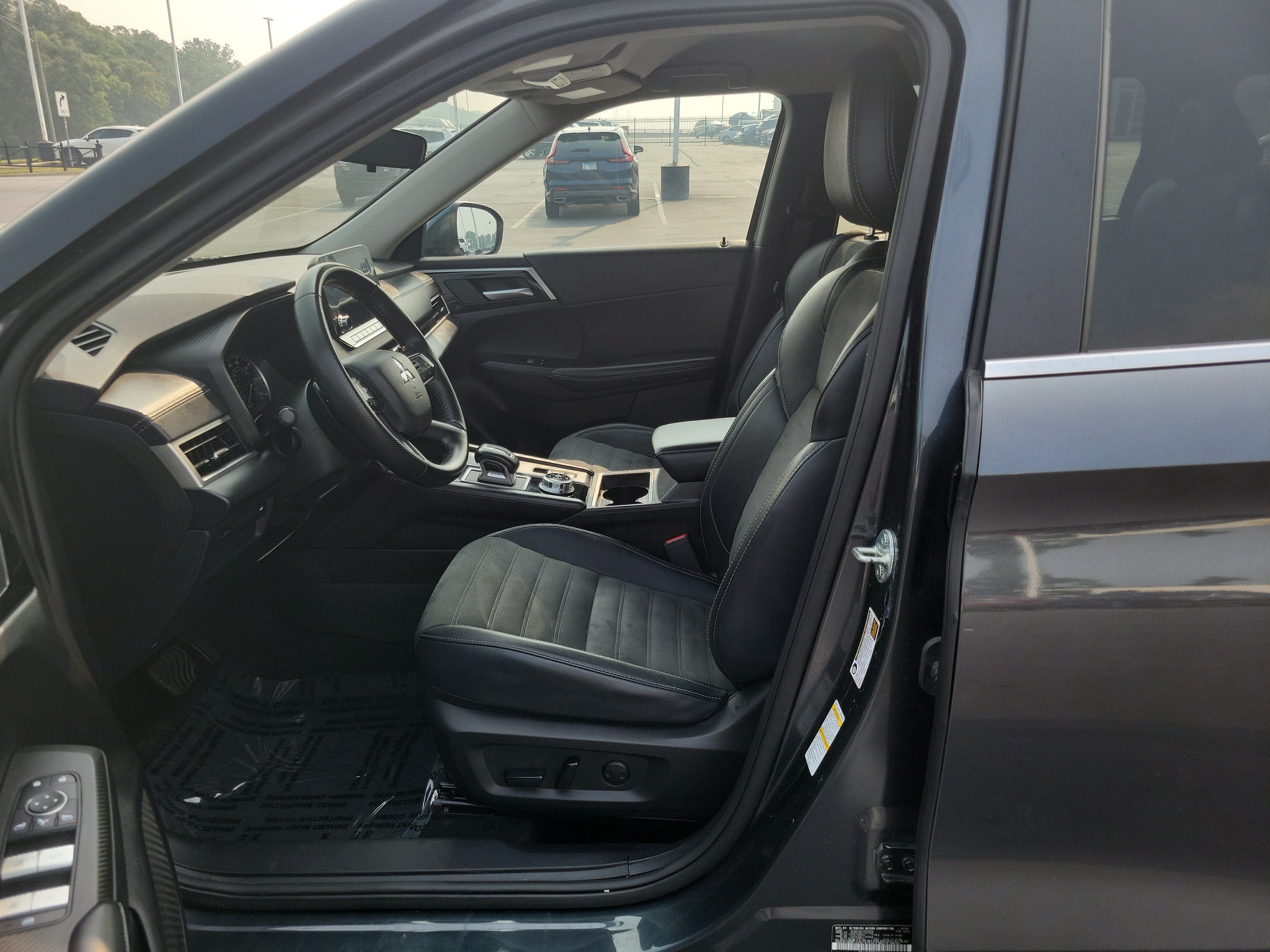 Used 2024 Mitsubishi Outlander SE AWD/4WD image 18