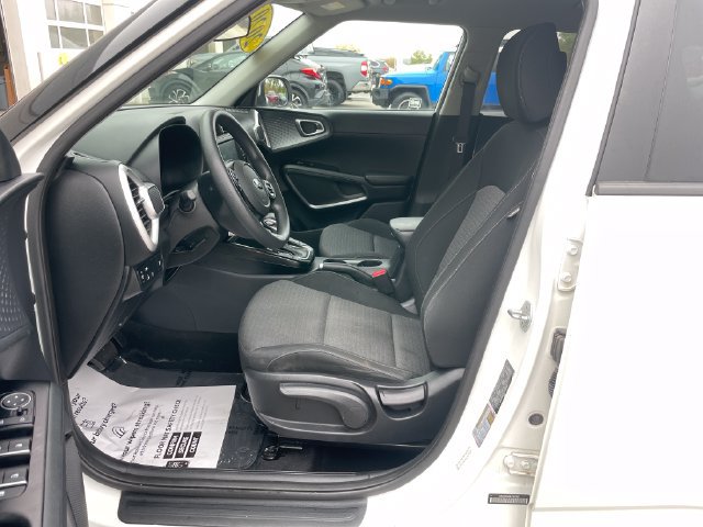 Used 2020 Kia Soul S FWD image 9