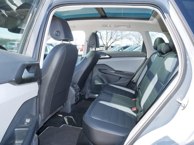 Certified 2023 Volkswagen Taos SEL image 17