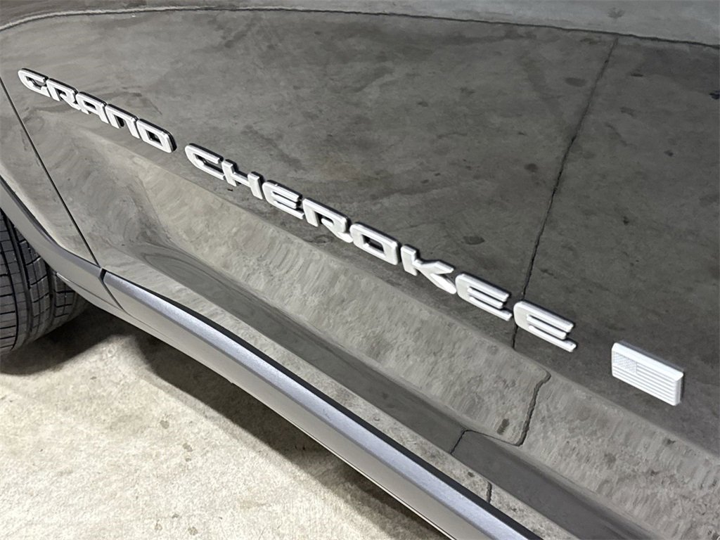 New 2025 Jeep Grand Cherokee Laredo X w/ Luxury Tech Group I image 26