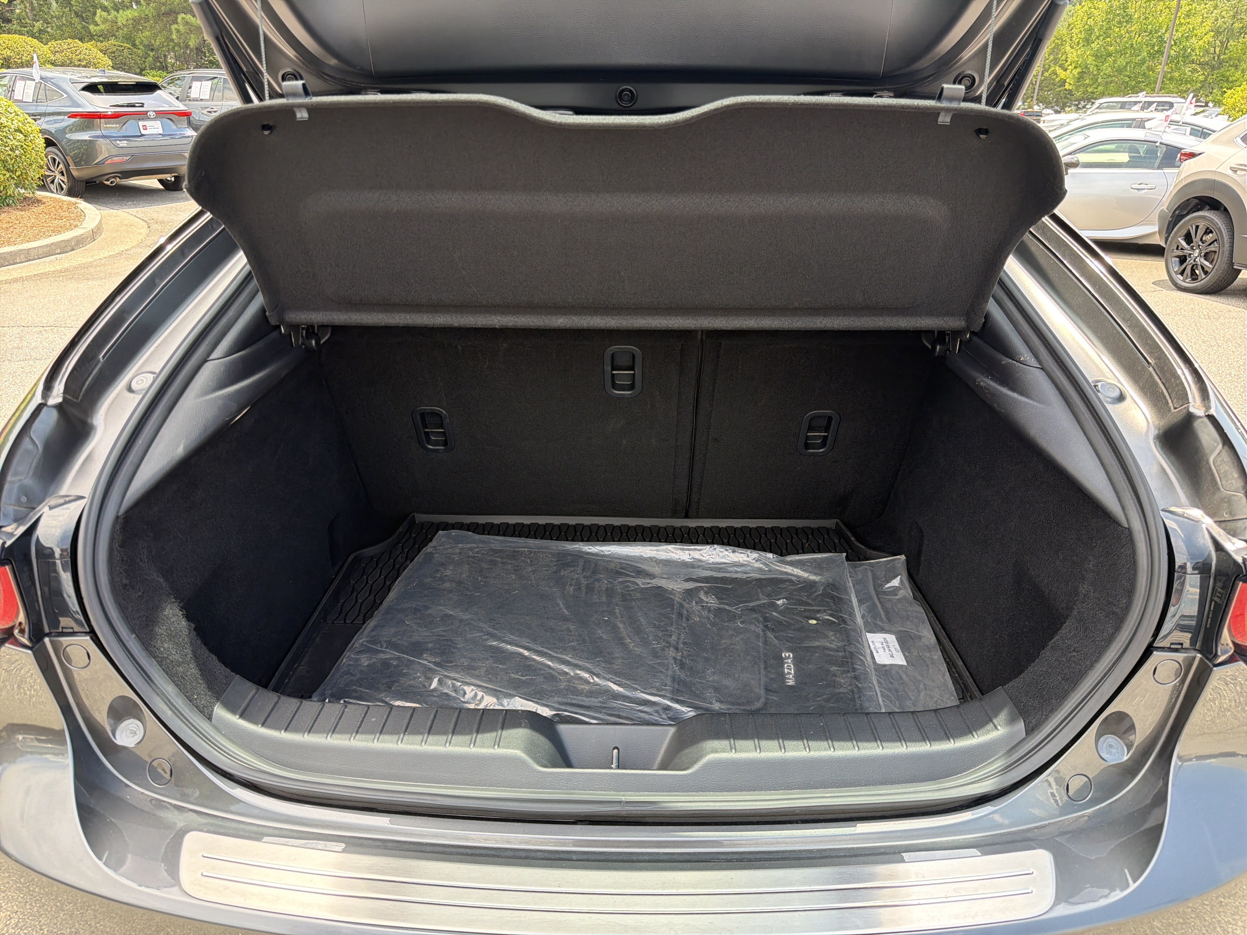 Used 2025 MAZDA MAZDA3 s FWD image 29