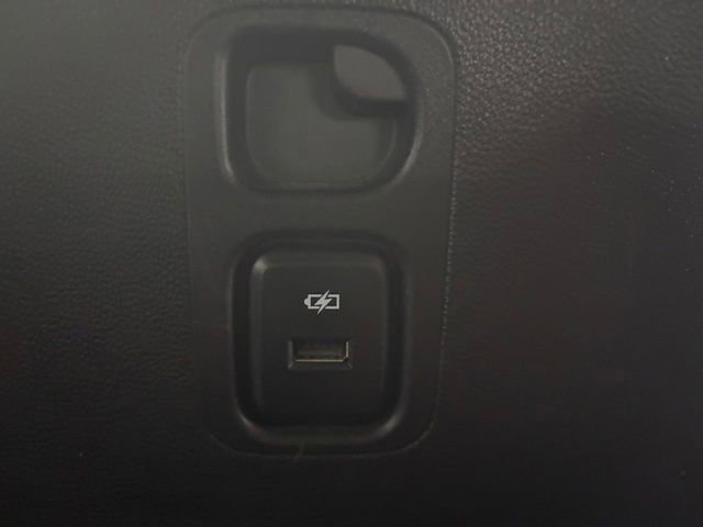 Used 2020 Buick Enclave Essence image 12