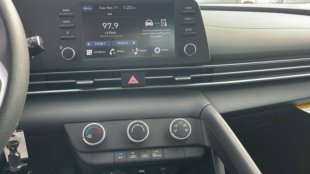 New 2026 Hyundai Elantra SE image 17