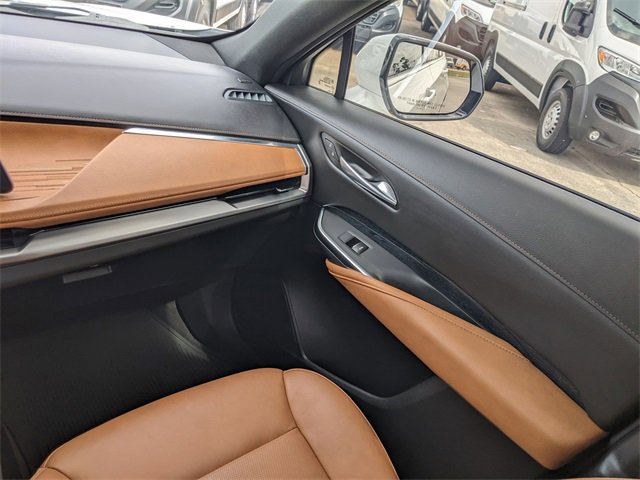 Used 2025 Cadillac XT4 Premium Luxury w/ Technology Package image 14