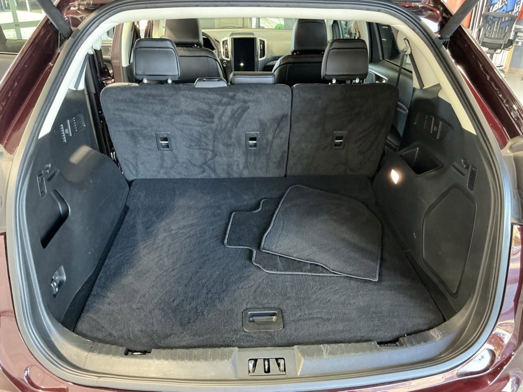 Used 2024 Ford Edge Titanium image 26
