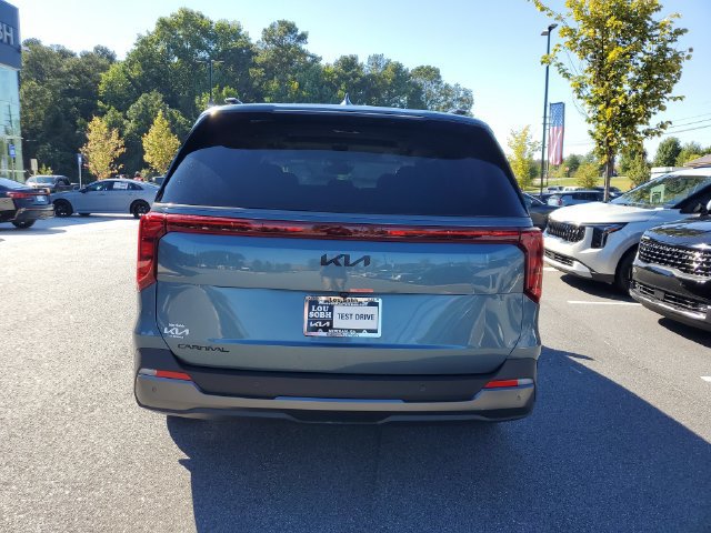 New 2027 Kia Carnival SX FWD image 5