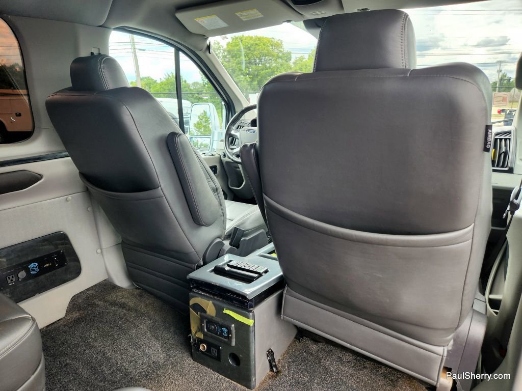 Used 2017 Ford Transit 150 XLT image 38