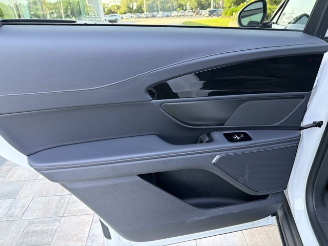 New 2026 Lincoln Nautilus Premier AWD/4WD image 14