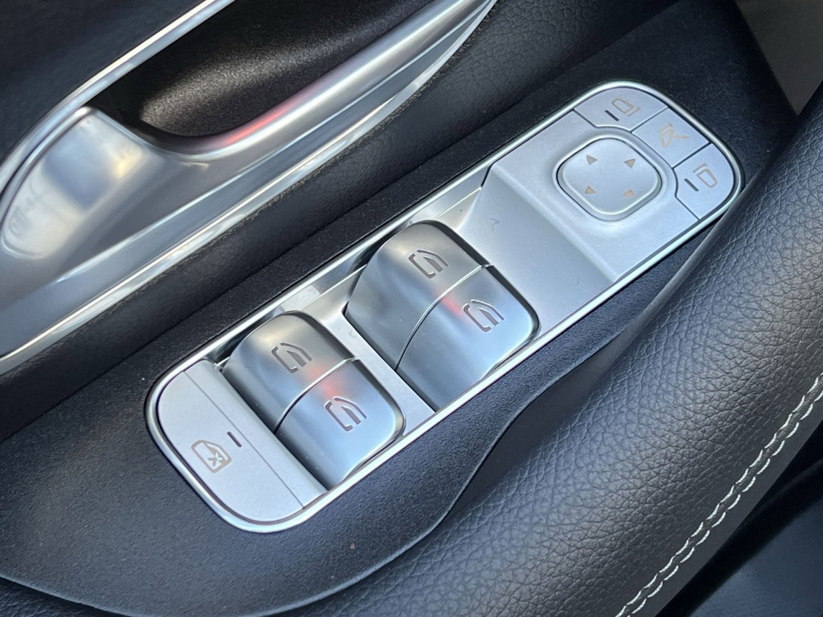 Certified 2026 Mercedes-Benz GLS 450 4MATIC image 13