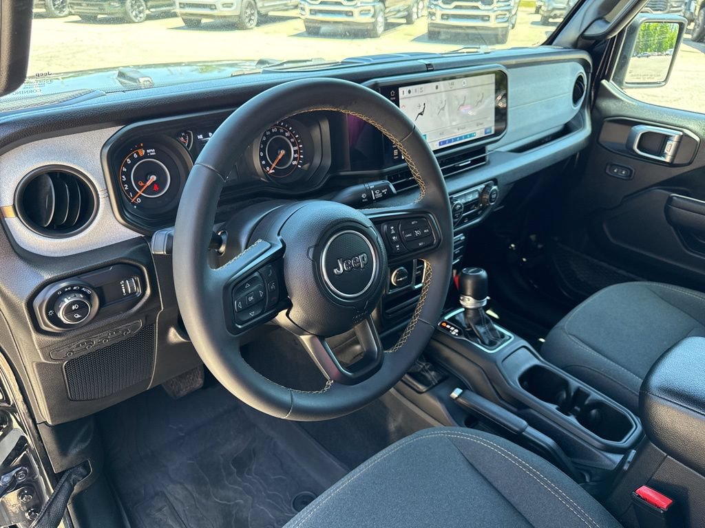 Used 2024 Jeep Gladiator Sport AWD/4WD image 2