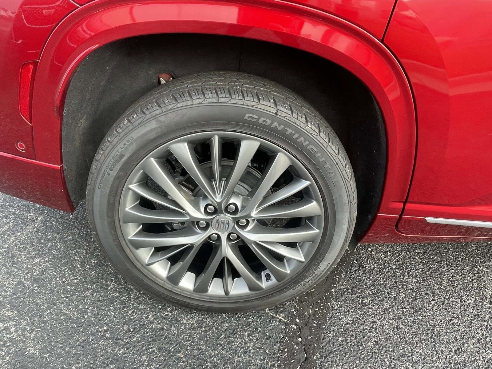 Used 2025 Buick Enclave Avenir w/ Super Cruise Package image 15