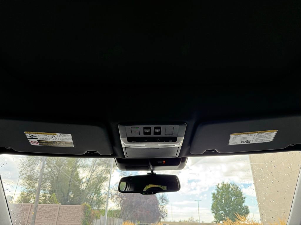 New 2025 Mitsubishi Outlander SEL Black Edition image 19