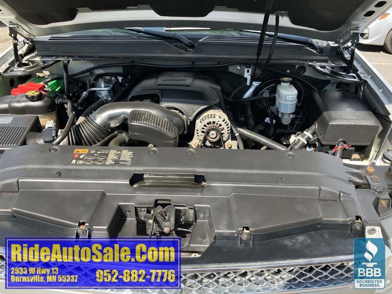 Used 2013 Chevrolet Avalanche LTZ AWD/4WD image 23