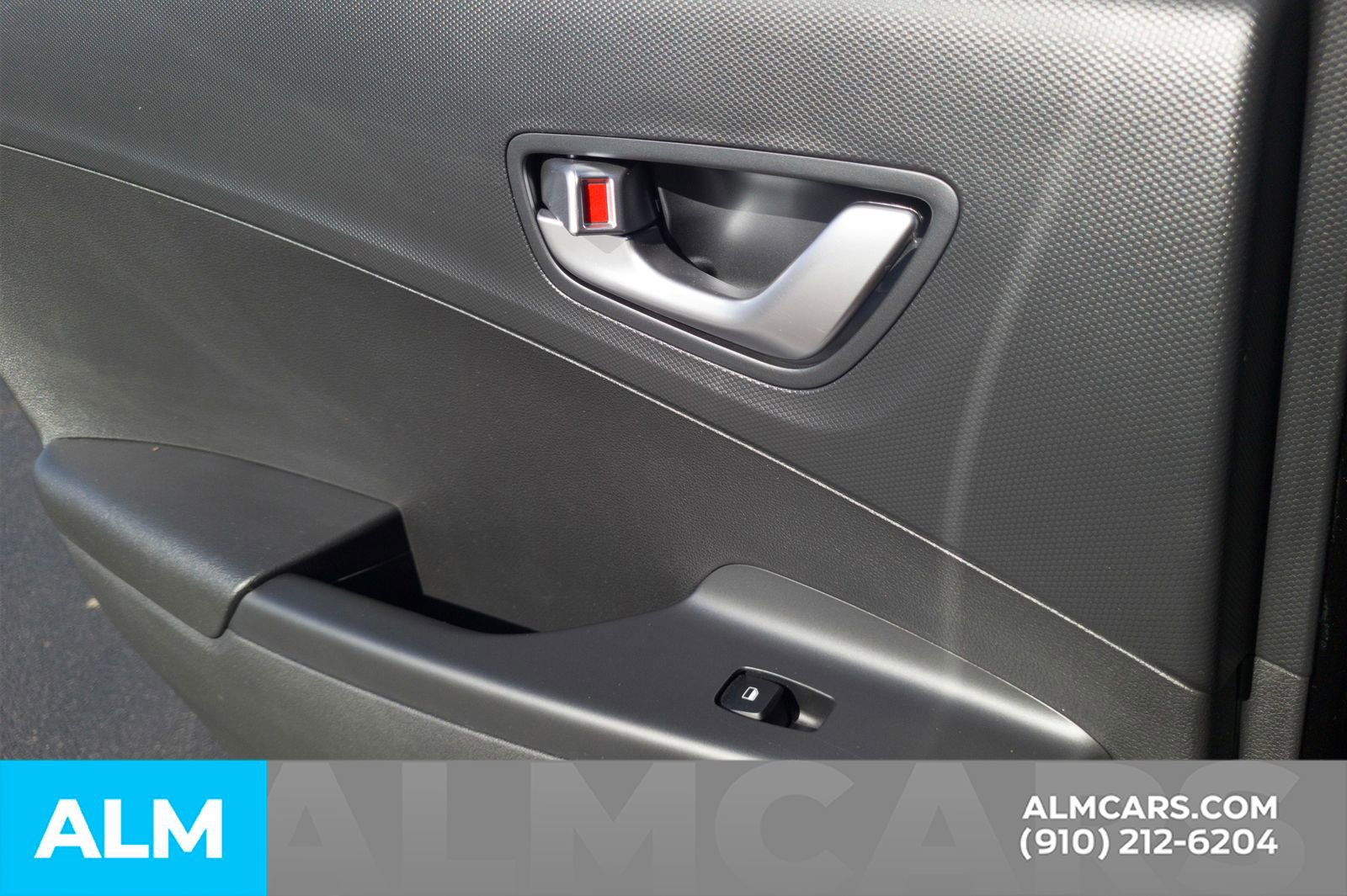 Used 2022 Hyundai Kona SEL w/ Convenience Package image 23