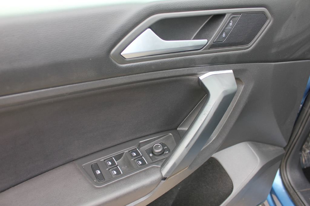 Used 2019 Volkswagen Tiguan SE image 27