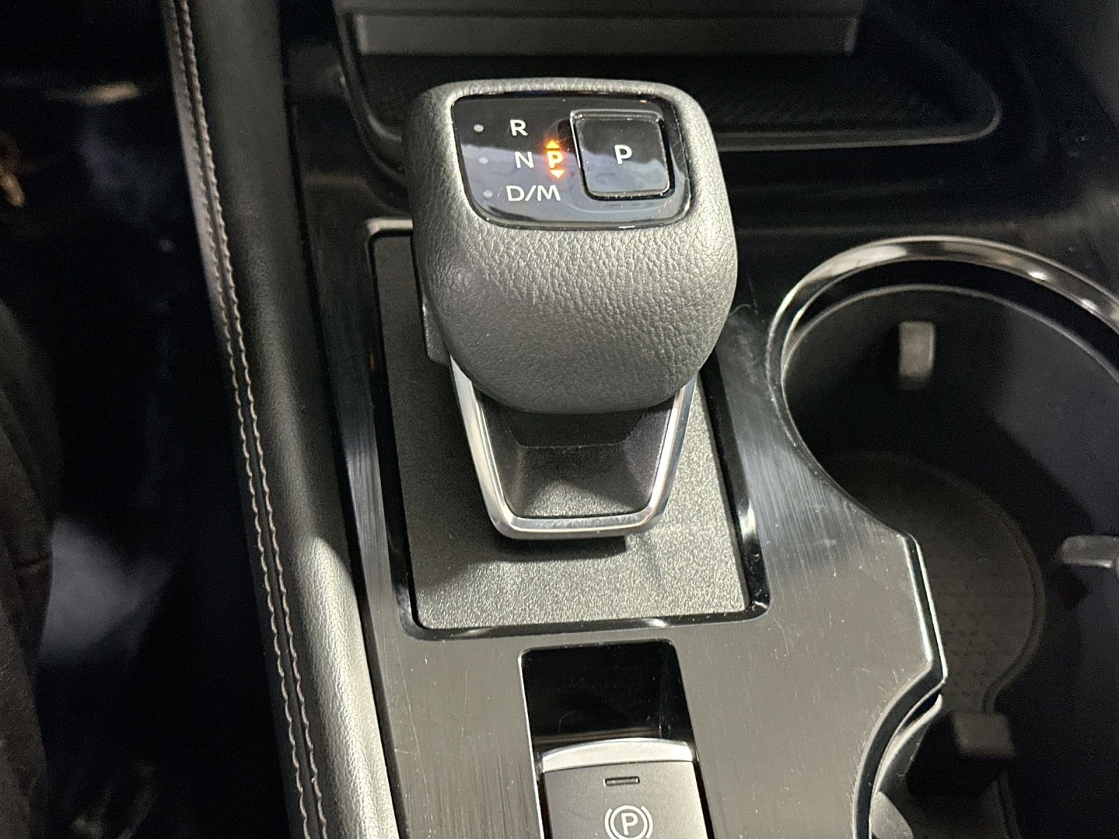 Used 2023 Nissan Rogue SL w/ SL Premium Package image 30