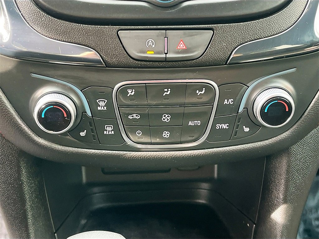 Used 2024 Chevrolet Equinox RS w/ LPO, Floor Liner Package image 16