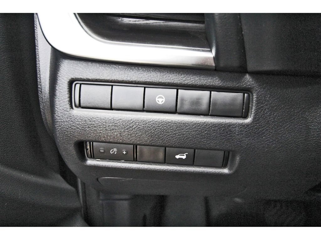 Used 2021 Nissan Rogue SL FWD image 17