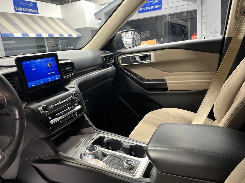 Used 2020 Ford Explorer XLT w/ Comfort Package AWD/4WD image 15