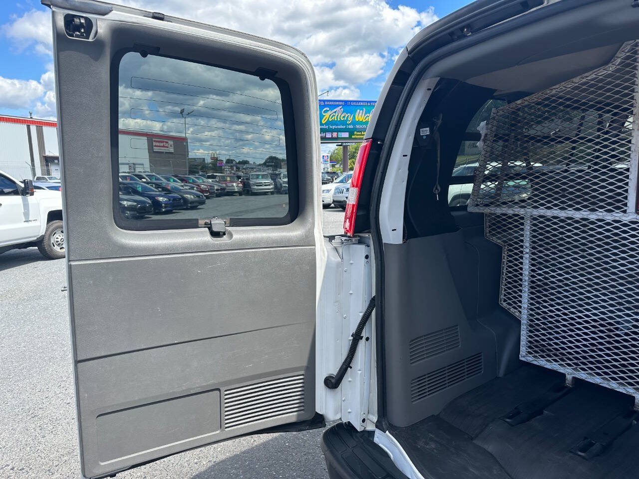 Used 2021 Chevrolet Express 3500 LS RWD image 29