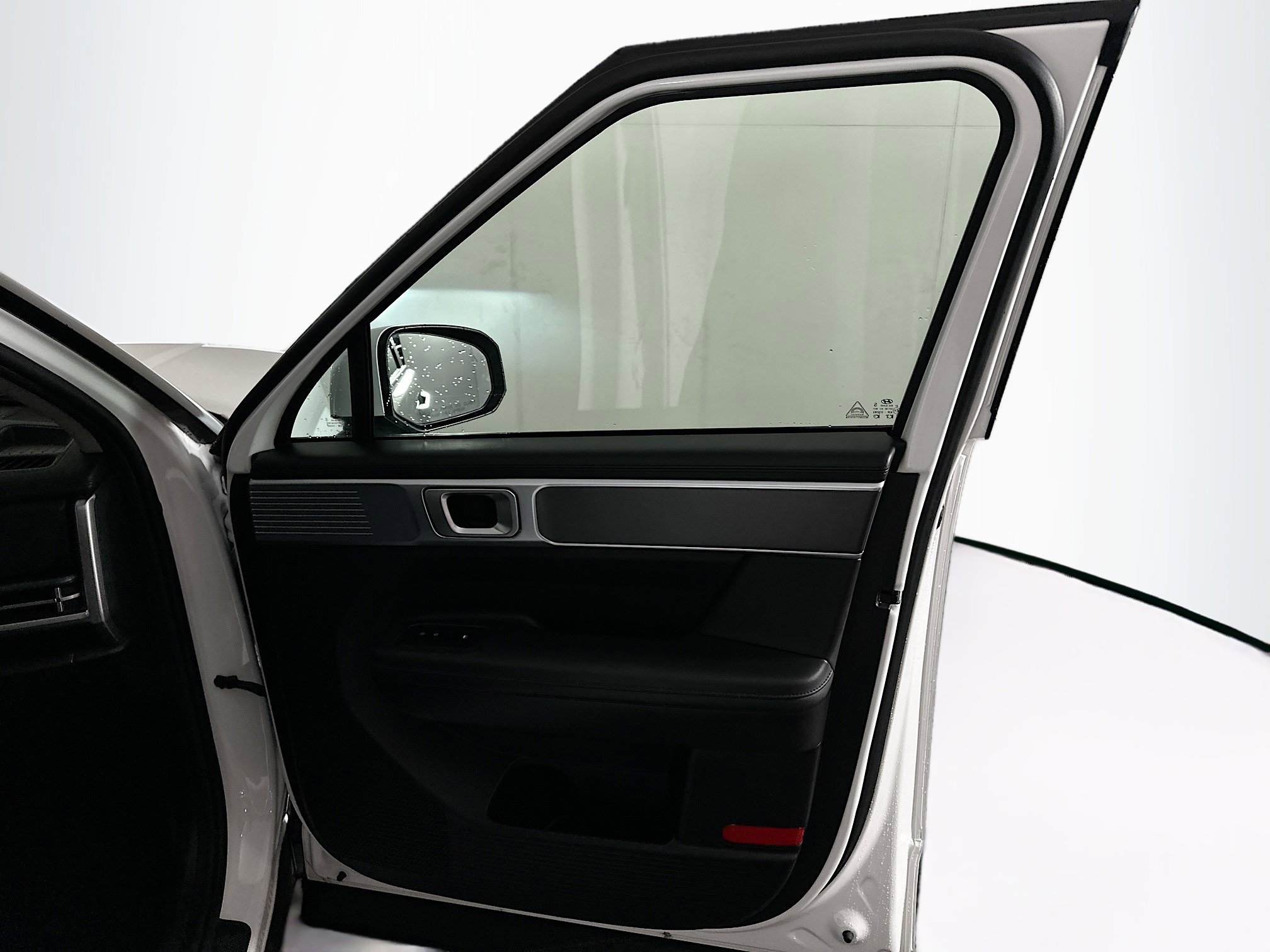 Used 2025 Hyundai Santa Fe SEL image 33