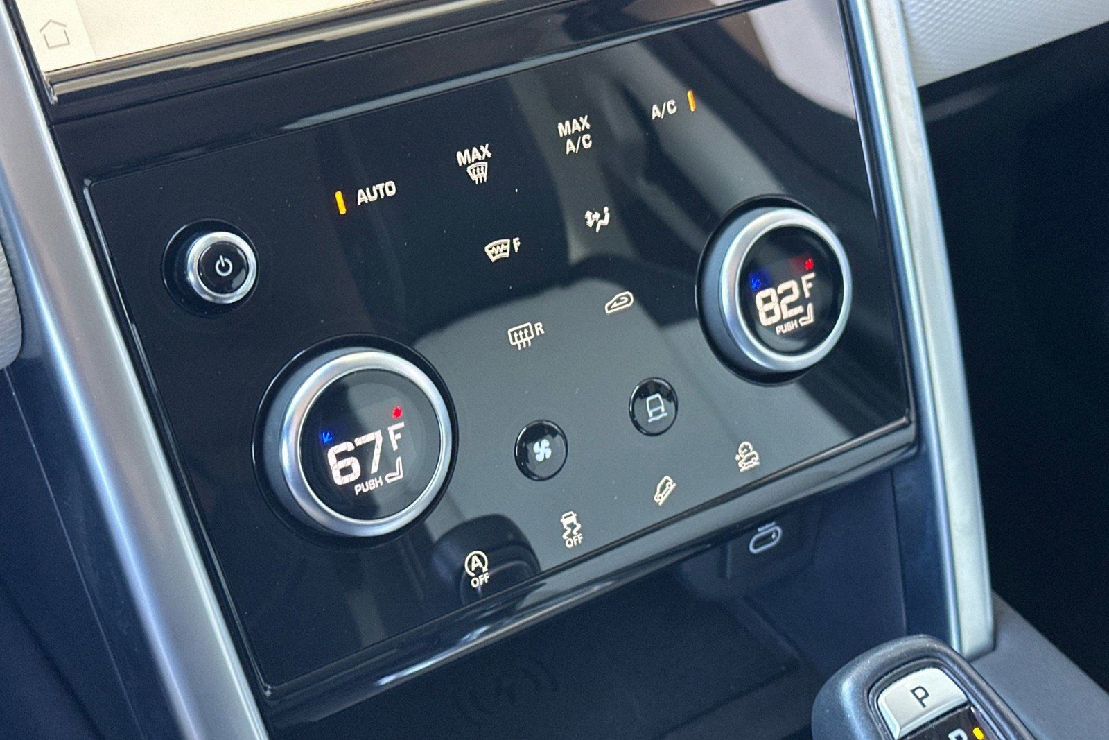 Certified 2022 Land Rover Discovery Sport S R-Dynamic AWD/4WD image 19