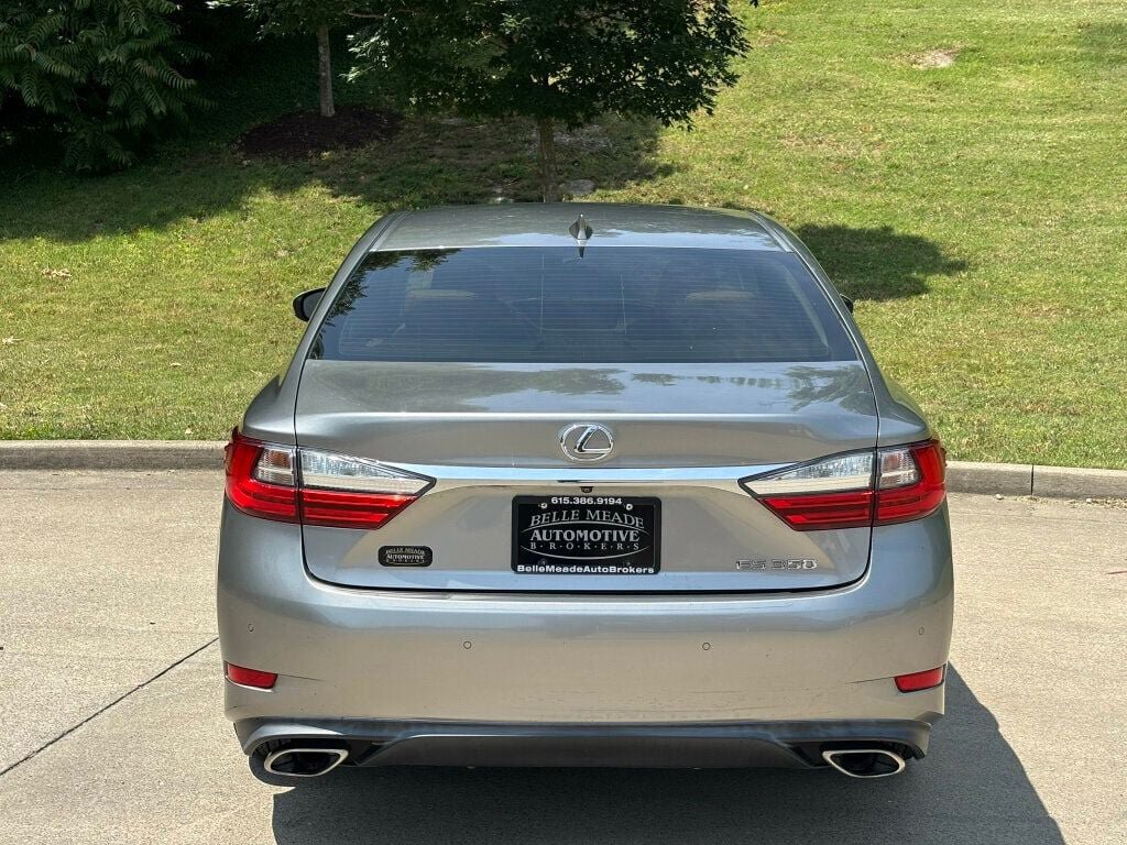 Used 2016 Lexus ES 350 w/ Premium Package w/Wood Trim FWD image 6