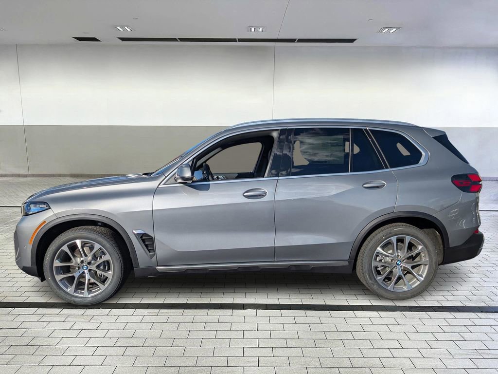 Used 2026 BMW X5 xDrive40i image 2
