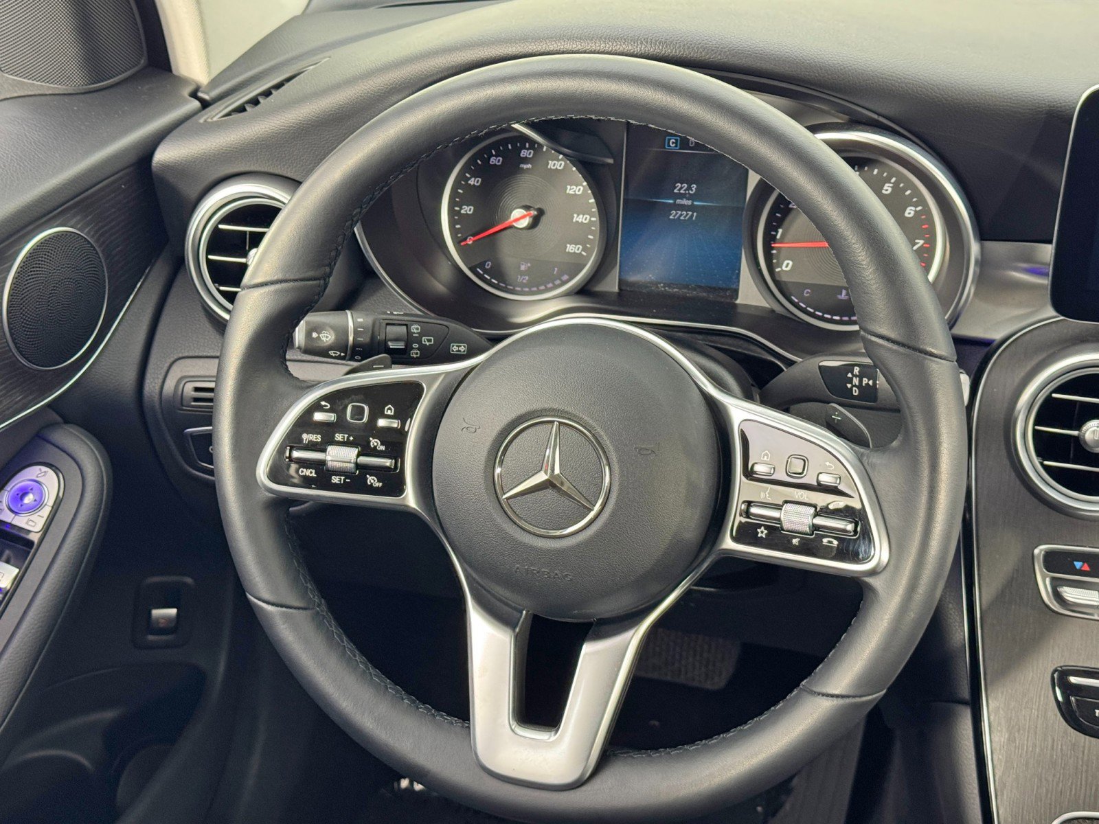Used 2021 Mercedes-Benz GLC 300 w/ Premium Package image 20