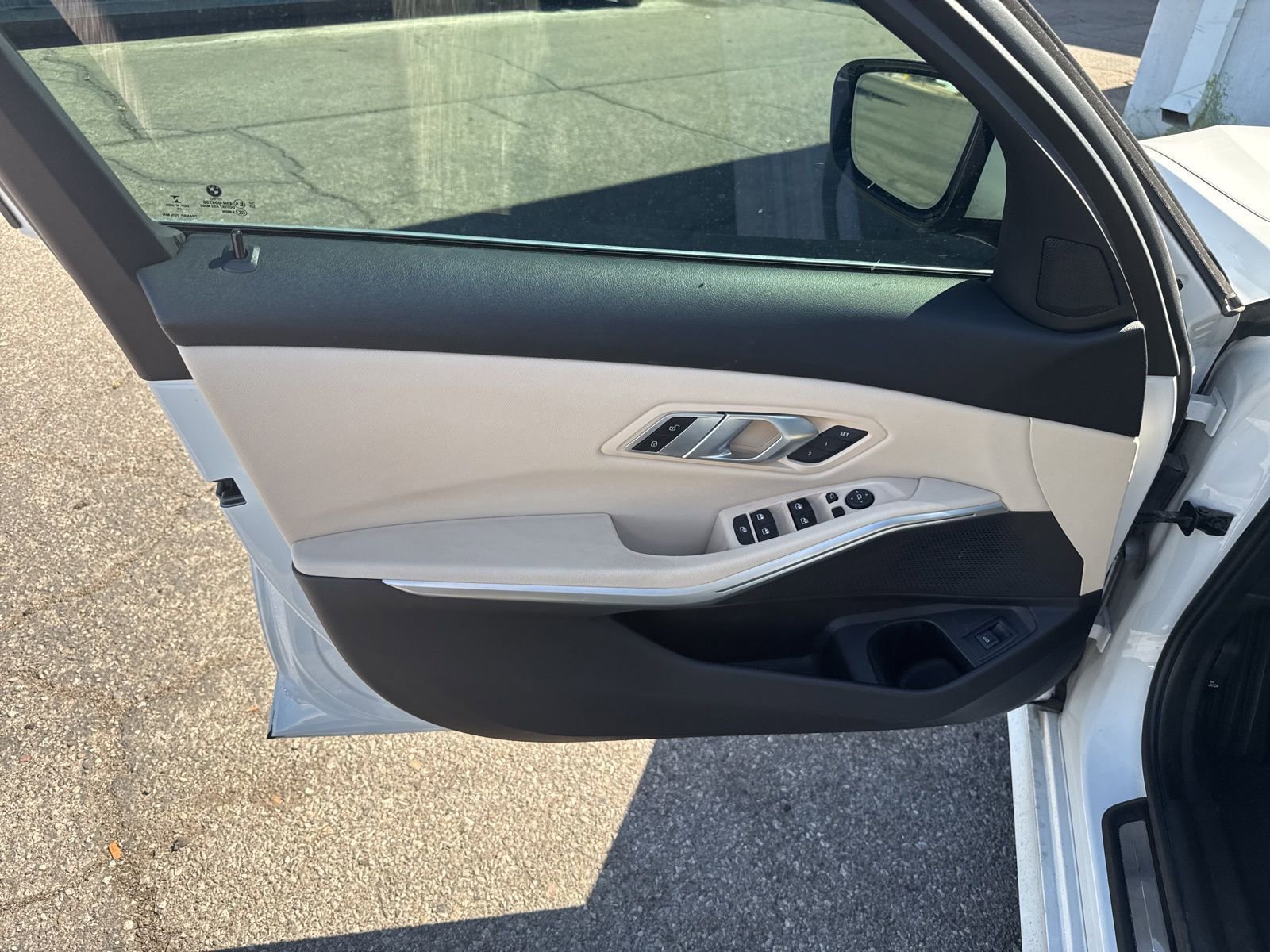 Used 2020 BMW 330i Sedan w/ Driving Assistance Package image 11