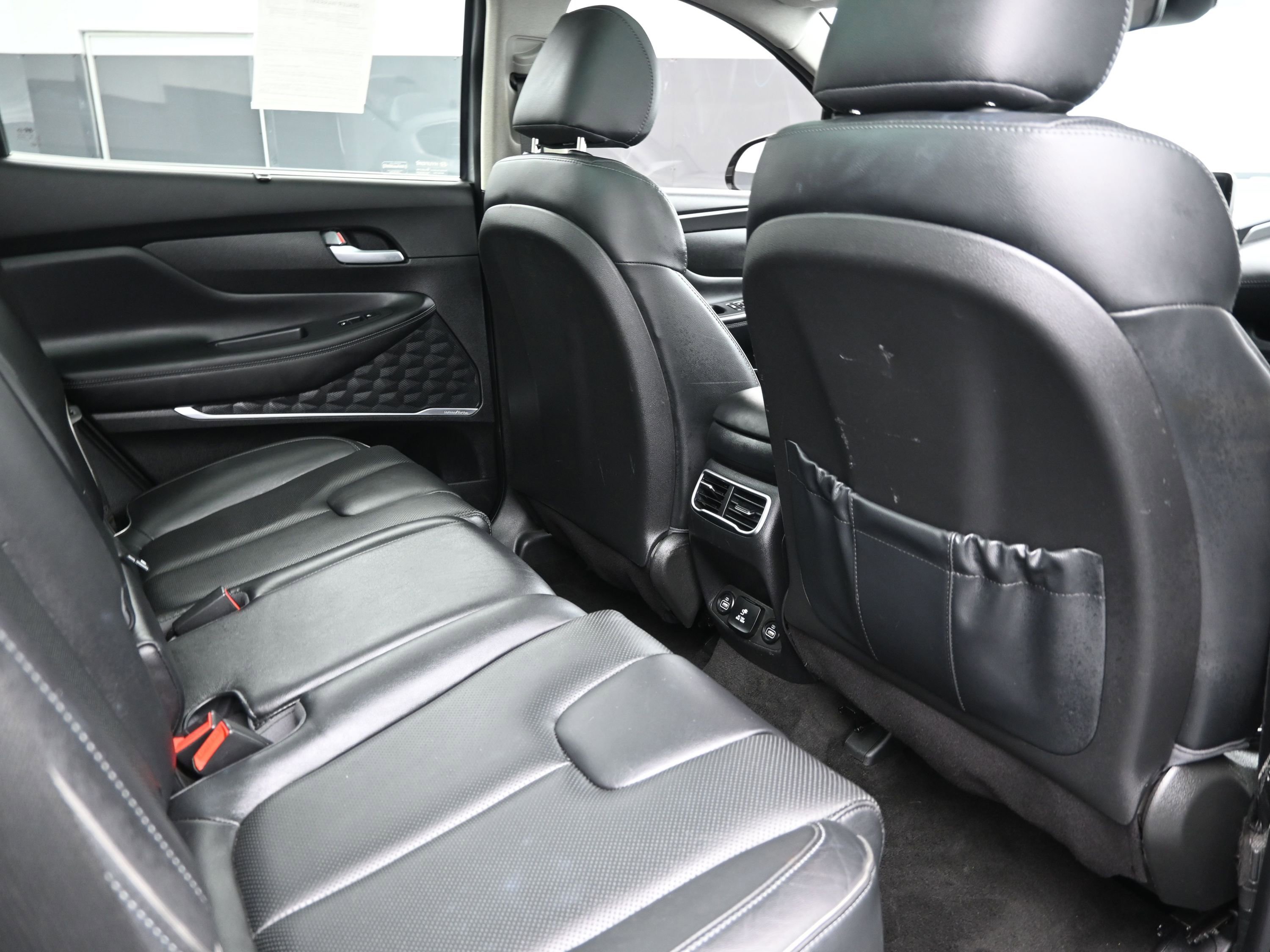 Used 2022 Hyundai Santa Fe Limited image 23