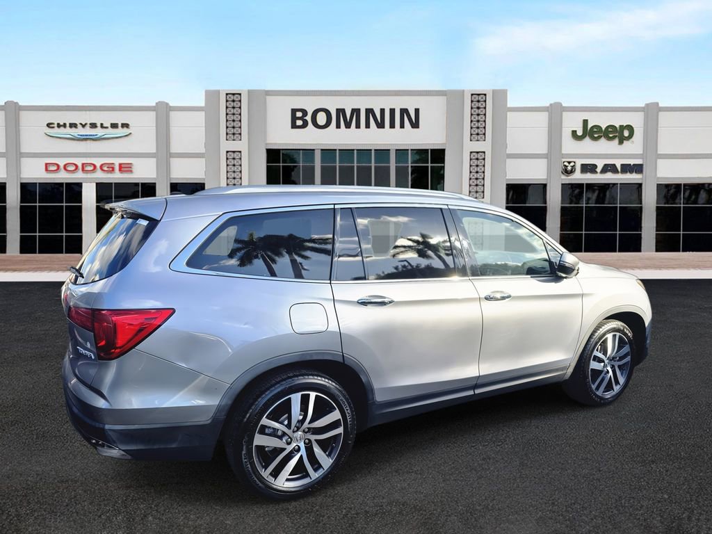 Used 2018 Honda Pilot Touring image 4