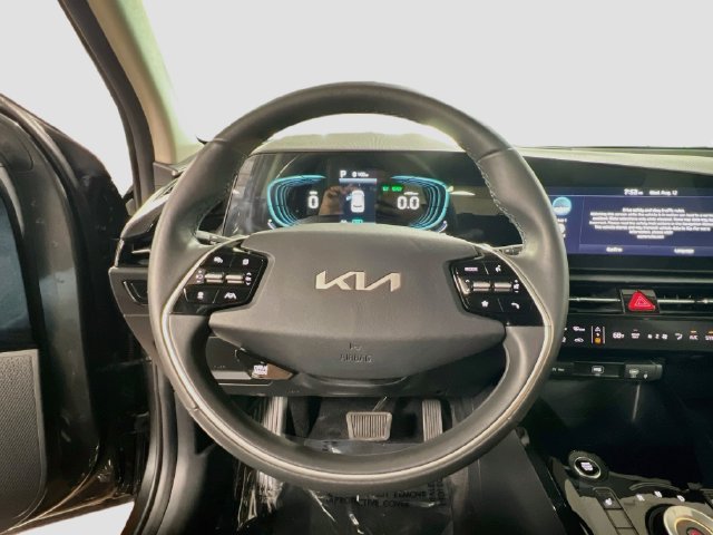 Used 2025 Kia Niro EX FWD image 11